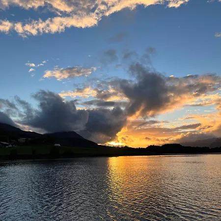 Holiday home Handelsmannens Hus Ved Otnesbrygga, Valsoyfjord Otnes (Trondelag)