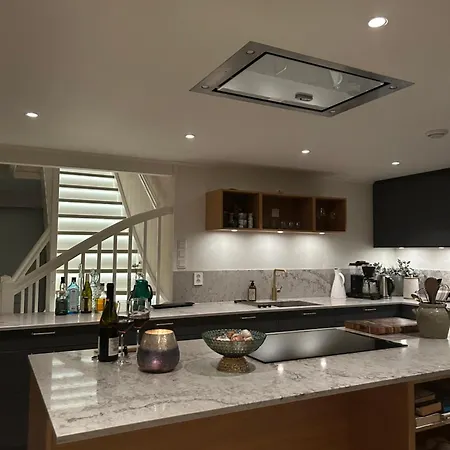 Handelsmannens Hus Ved Otnesbrygga, Valsoyfjord *