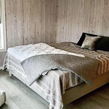 Handelsmannens Hus Ved Otnesbrygga, Valsoyfjord * Otnes (Trondelag)