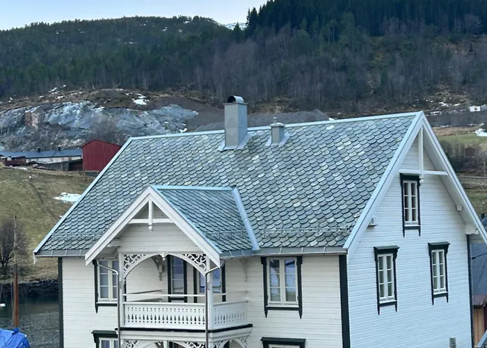 Дом отдыха Handelsmannens Hus Ved Otnesbrygga, Valsoyfjord *